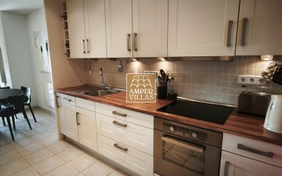 A beautiful bungalow located next to the Altea Golf Club.